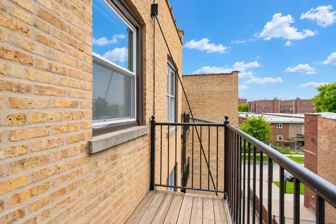 6150 North Ravenswood Avenue Chicago IL 60660