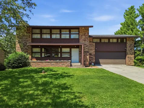 15721 Lakeside Drive Sterling IL 61081