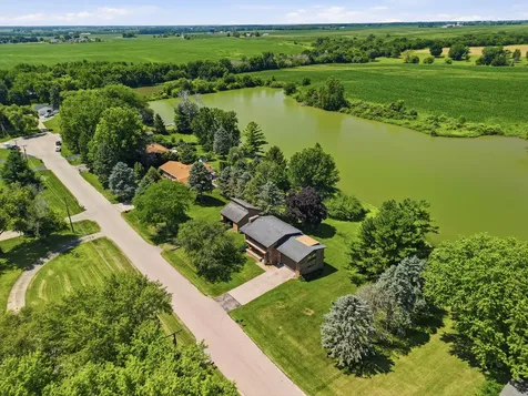 15721 Lakeside Drive Sterling IL 61081