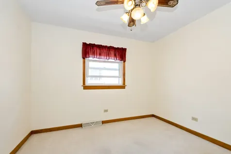 7707 Merrimac Avenue Burbank IL 60459