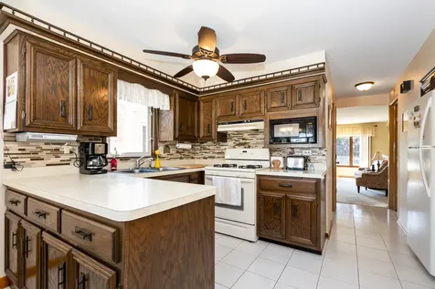7707 Merrimac Avenue Burbank IL 60459