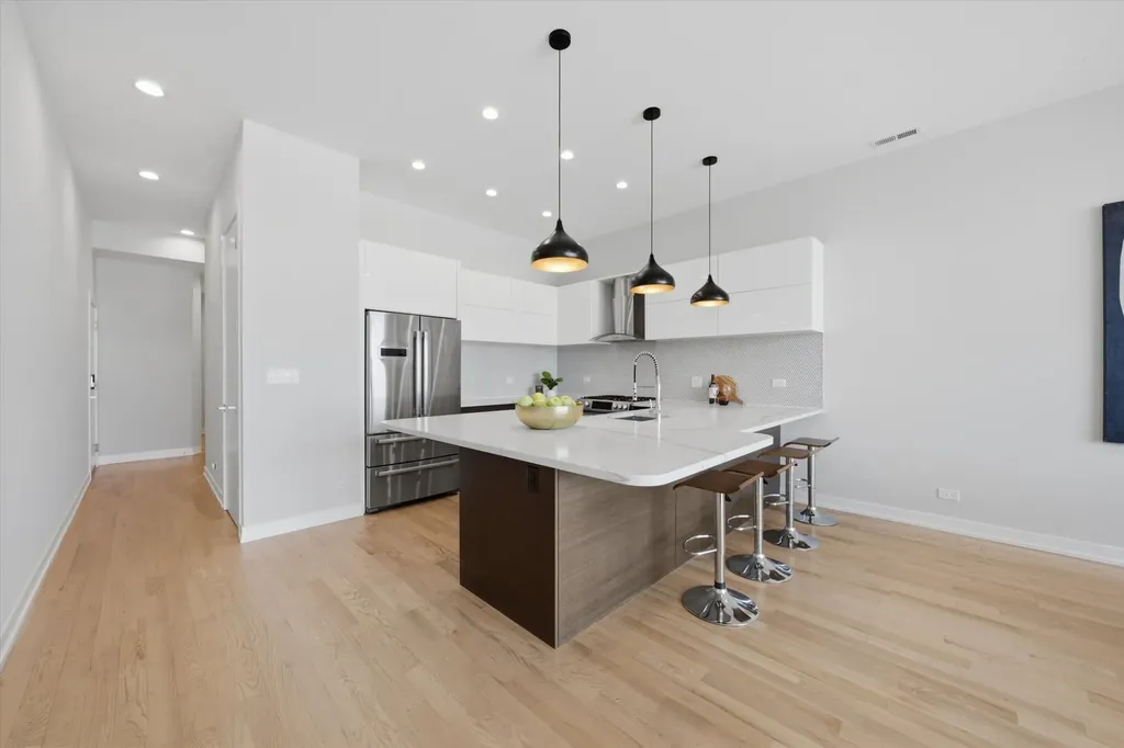 934 North California Avenue Chicago IL 60622