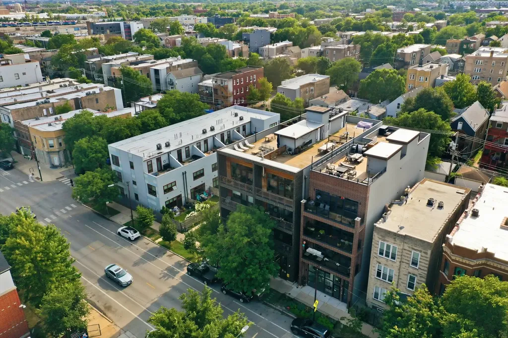 934 North California Avenue Chicago IL 60622
