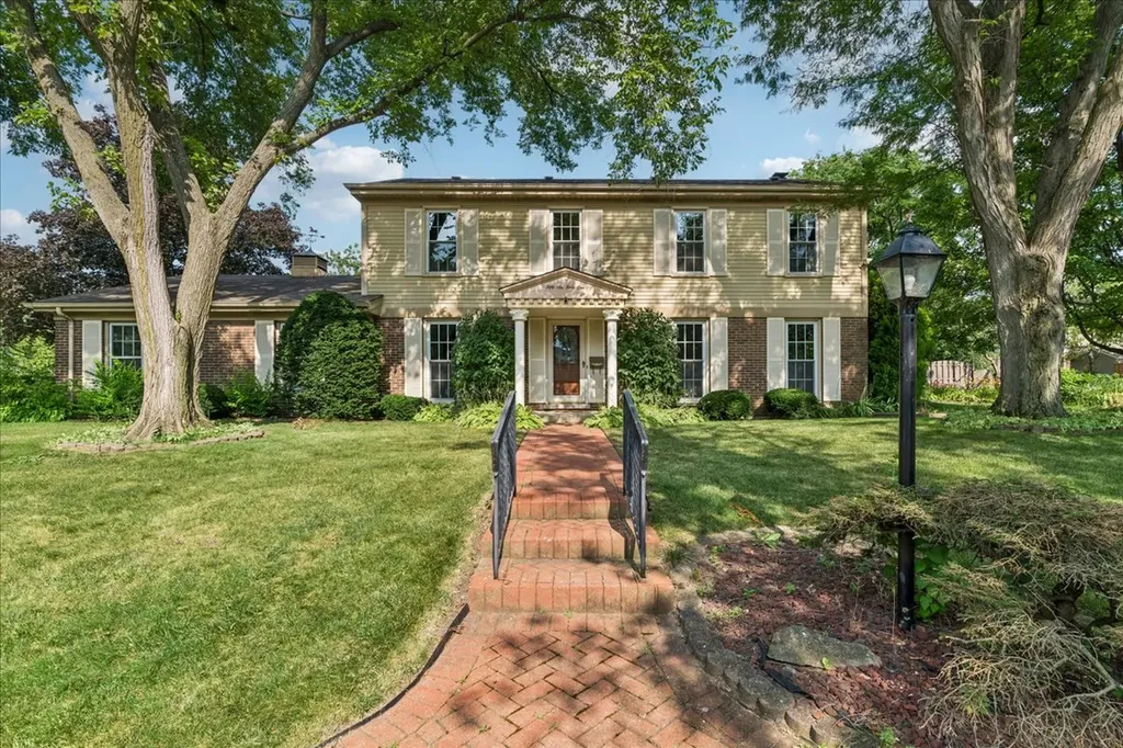 5641 Deerpath Lane Downers Grove IL 60516