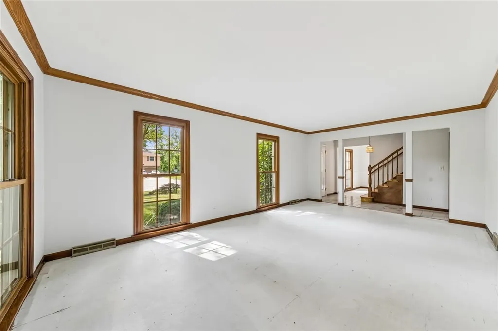 5641 Deerpath Lane Downers Grove IL 60516