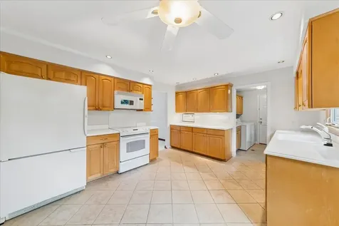 5641 Deerpath Lane Downers Grove IL 60516