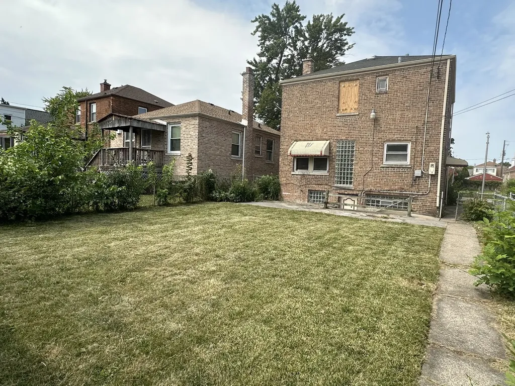 8433 South Wolcott Avenue Chicago IL 60620