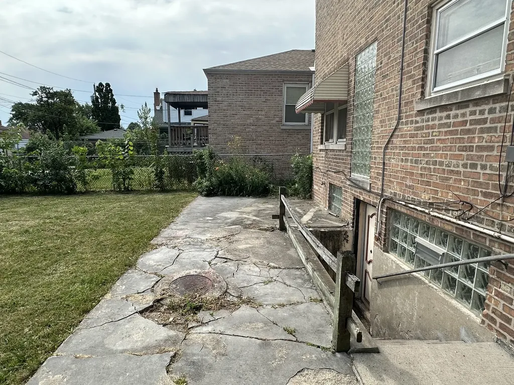 8433 South Wolcott Avenue Chicago IL 60620