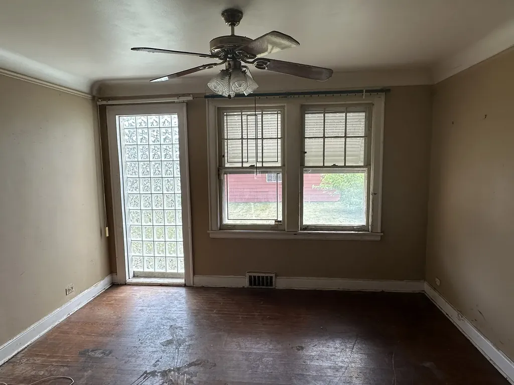 8433 South Wolcott Avenue Chicago IL 60620