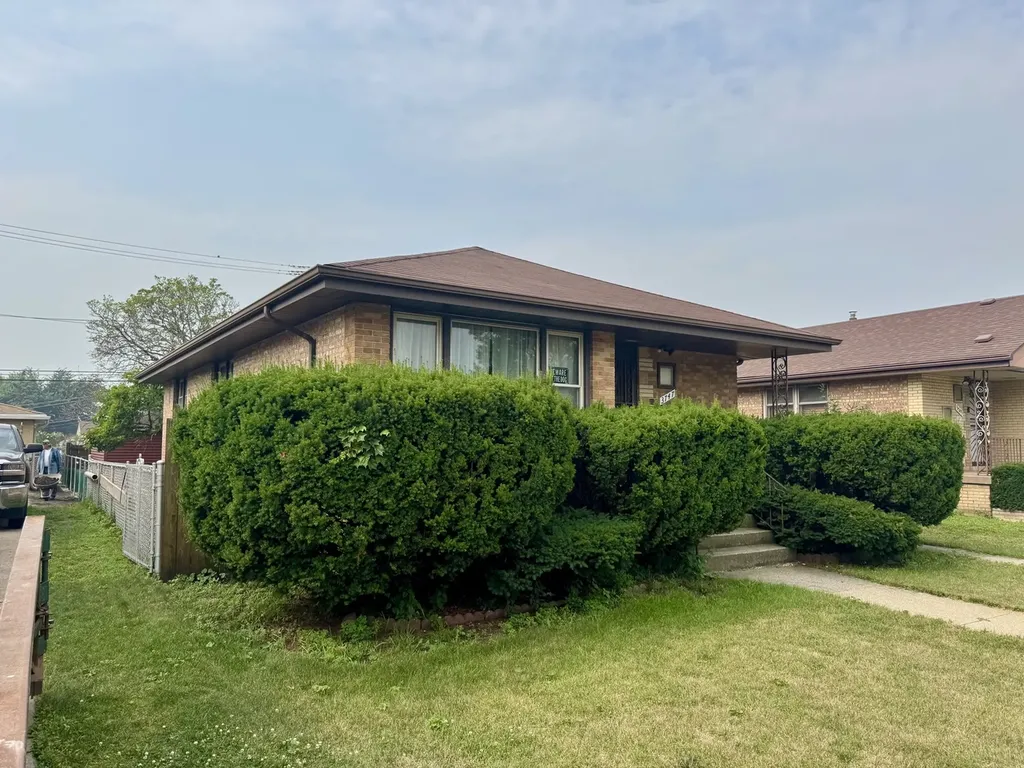 3747 East 112th Street Chicago IL 60617