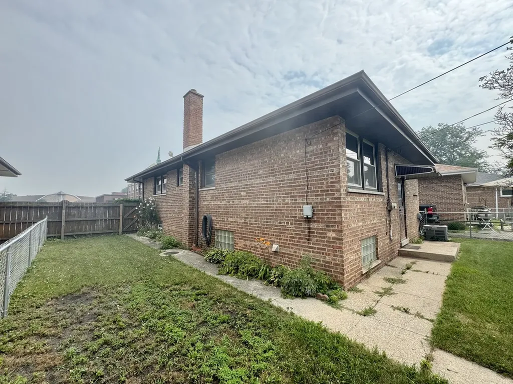3747 East 112th Street Chicago IL 60617