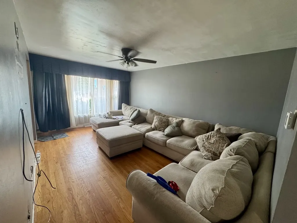 3747 East 112th Street Chicago IL 60617