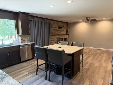 8 Lakedale Drive Salem IL 62881