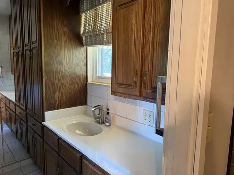 8 Lakedale Drive Salem IL 62881