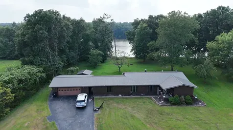 8 Lakedale Drive Salem IL 62881