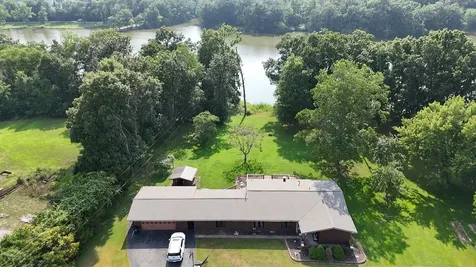 8 Lakedale Drive Salem IL 62881
