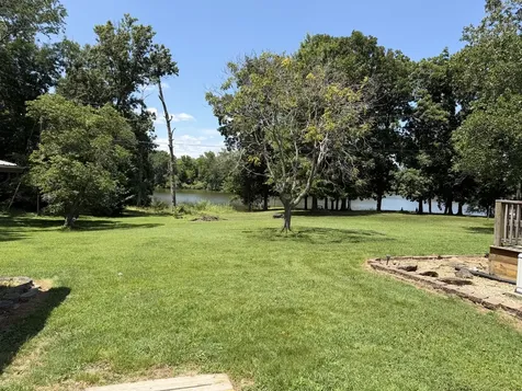 8 Lakedale Drive Salem IL 62881