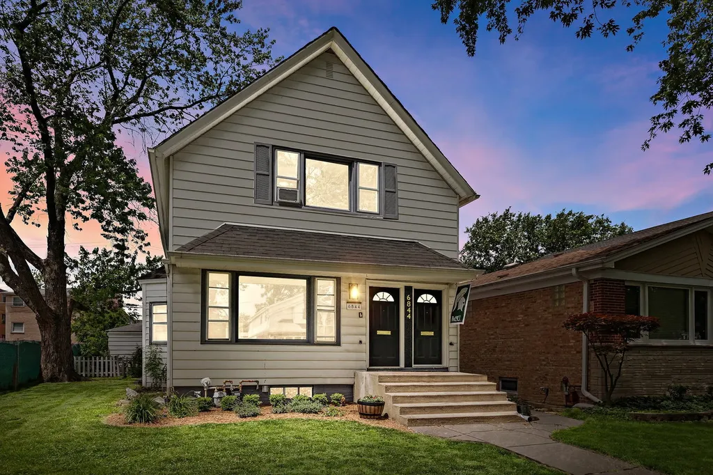 6844 North Ottawa Avenue Chicago IL 60631