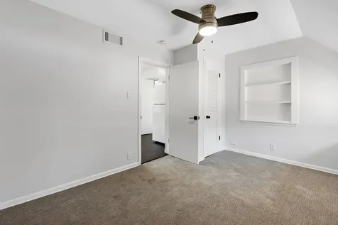 6844 North Ottawa Avenue Chicago IL 60631