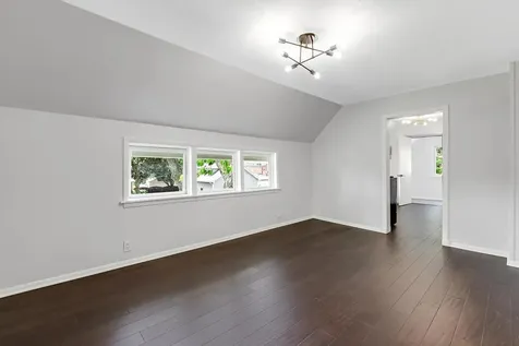 6844 North Ottawa Avenue Chicago IL 60631
