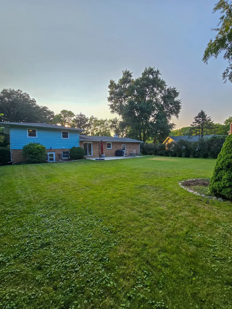 15821 South River Road Plainfield IL 60544