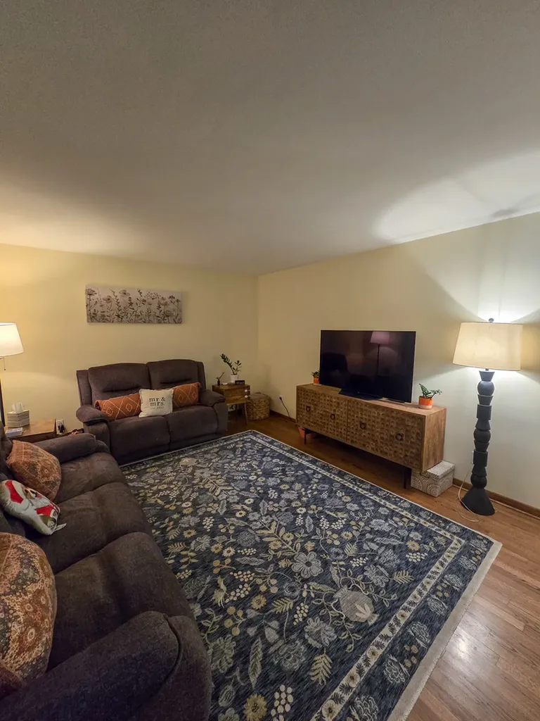 15821 South River Road Plainfield IL 60544