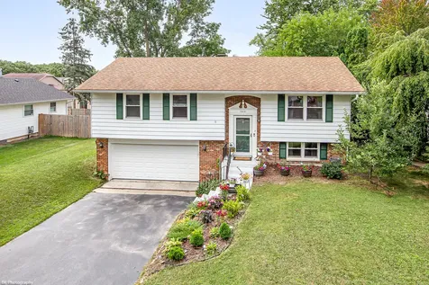 2319 Springhill Lane Lindenhurst IL 60046