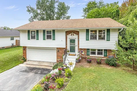 2319 Springhill Lane Lindenhurst IL 60046