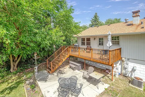 2319 Springhill Lane Lindenhurst IL 60046
