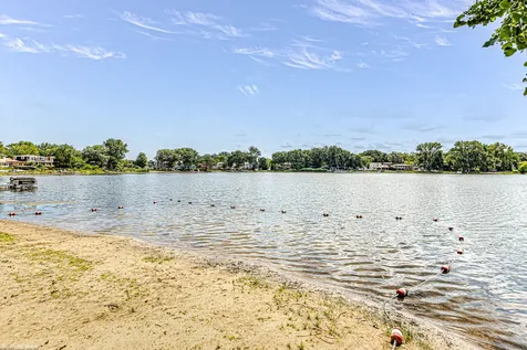 2319 Springhill Lane Lindenhurst IL 60046