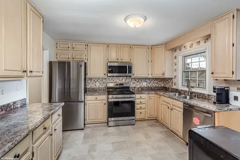 2319 Springhill Lane Lindenhurst IL 60046