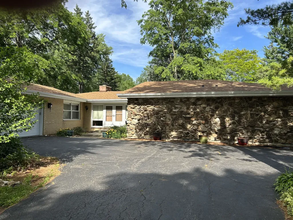 36461 North Us Highway 45 Lake Villa IL 60046