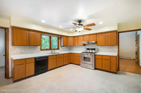36461 North Us Highway 45 Lake Villa IL 60046