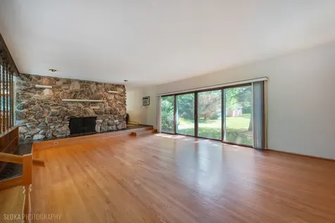 36461 North Us Highway 45 Lake Villa IL 60046