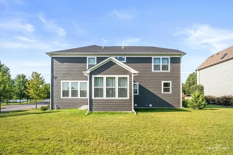 3667 Peregrine Way Elgin IL 60124