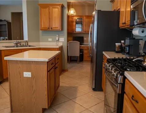 782 South Baldwin Lane Romeoville IL 60446