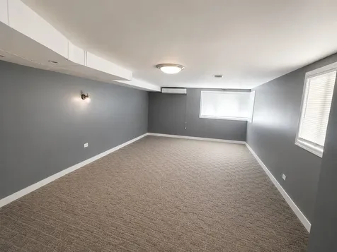 6647 North Lawndale Avenue Lincolnwood IL 60712