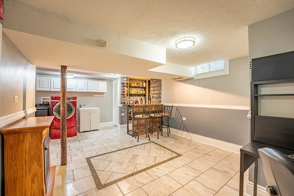 234 Algonquin Court Bolingbrook IL 60440