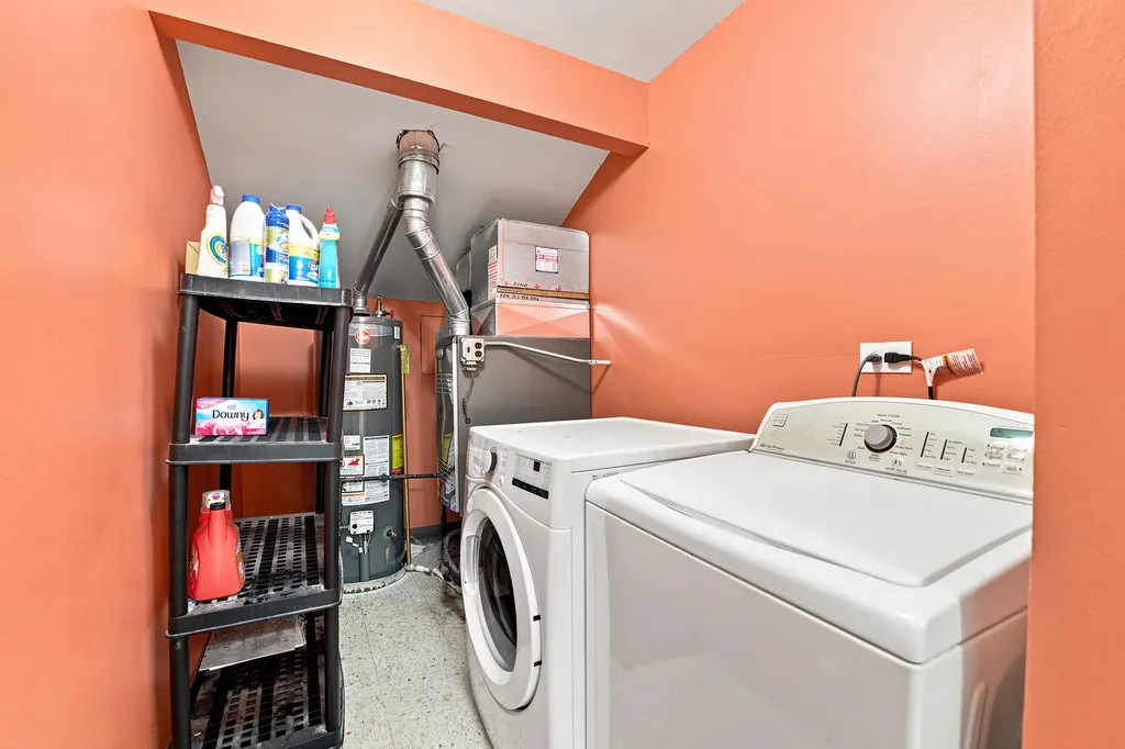 875 North Tamarac Boulevard Addison IL 60101