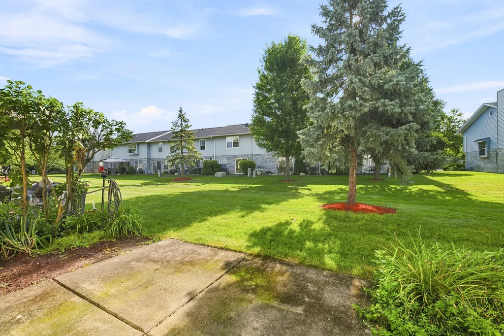 875 North Tamarac Boulevard Addison IL 60101