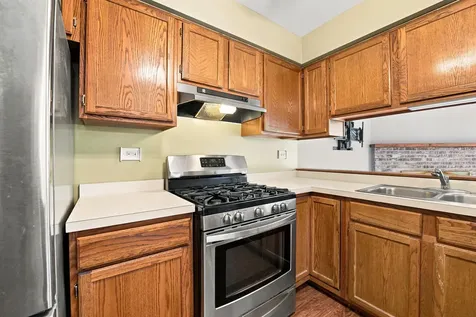 875 North Tamarac Boulevard Addison IL 60101