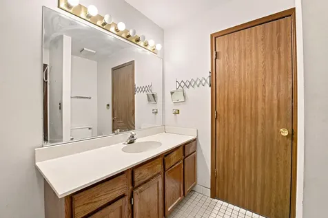 875 North Tamarac Boulevard Addison IL 60101