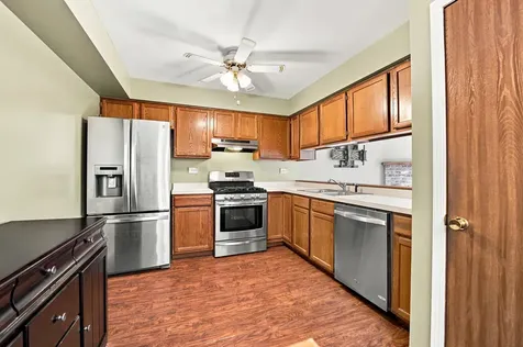 875 North Tamarac Boulevard Addison IL 60101