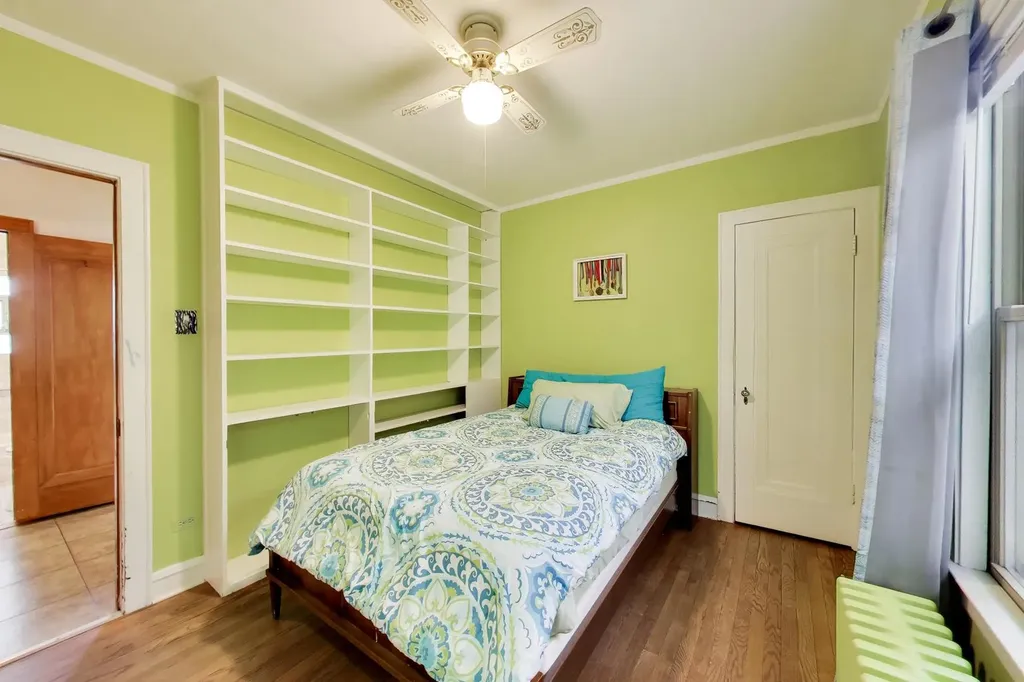 5829 North Mobile Avenue Chicago IL 60646