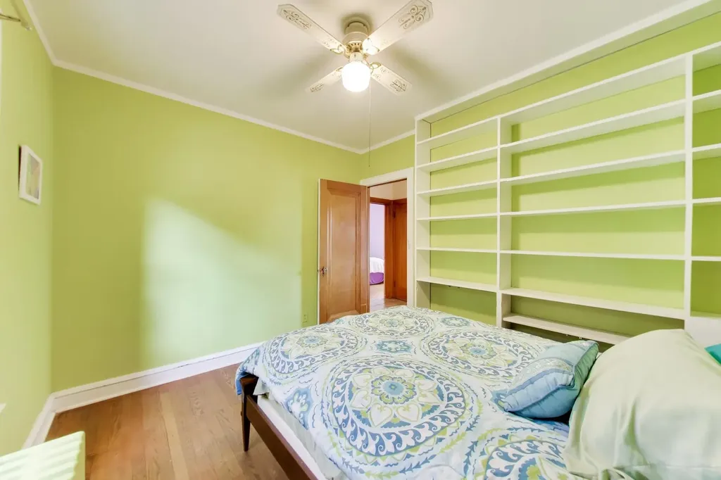 5829 North Mobile Avenue Chicago IL 60646