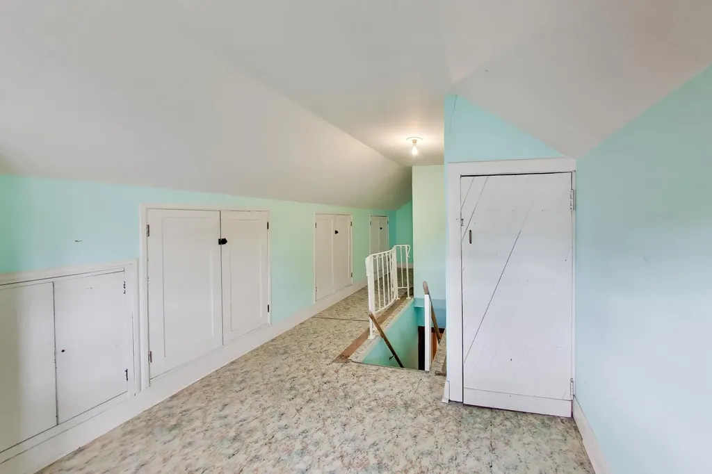 5829 North Mobile Avenue Chicago IL 60646