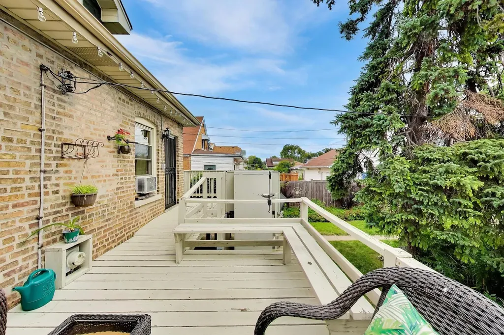 5829 North Mobile Avenue Chicago IL 60646