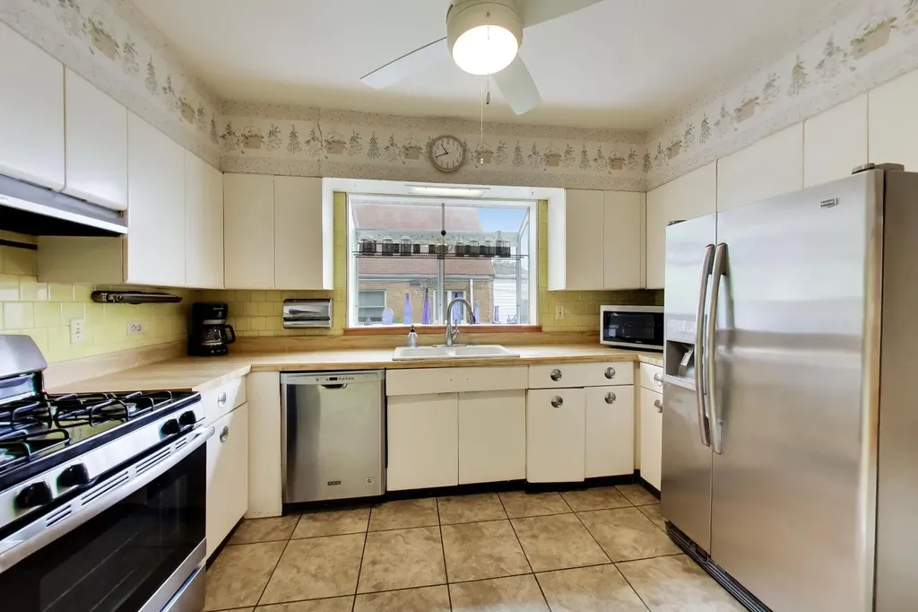 5829 North Mobile Avenue Chicago IL 60646