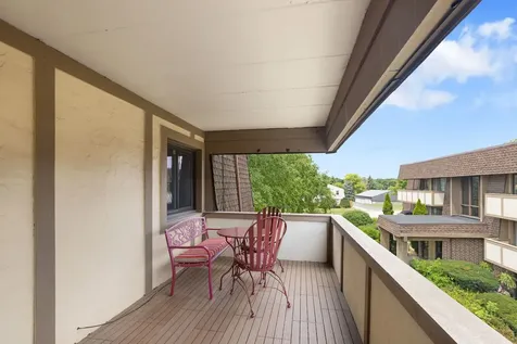 437 Cavalier Court Dundee IL 60118