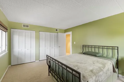 437 Cavalier Court Dundee IL 60118
